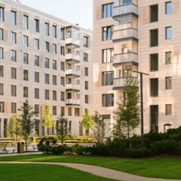 Продажа 1-комн квартиры на вторичном рынке Лисичанская улица,  д. 15 с1