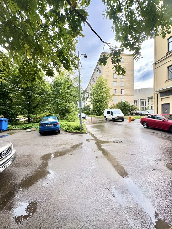 Продажа 3-комн квартиры на вторичном рынке Московский проспект, 167