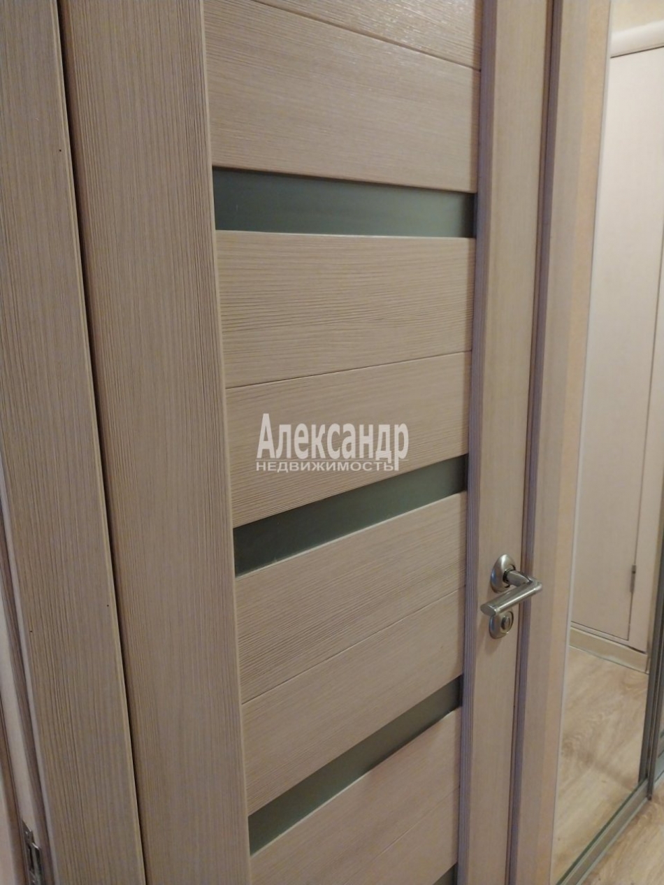 Продажа 1-комн квартиры на вторичном рынке Пионерстроя ул. ,  д. 6