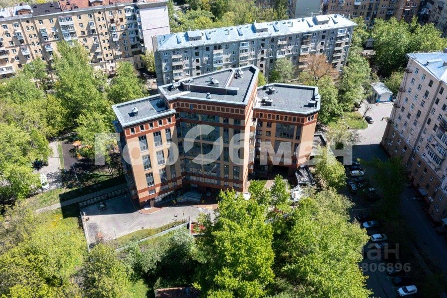 Продажа 3-комн квартиры на вторичном рынке улица Космонавта Волкова, 5Б