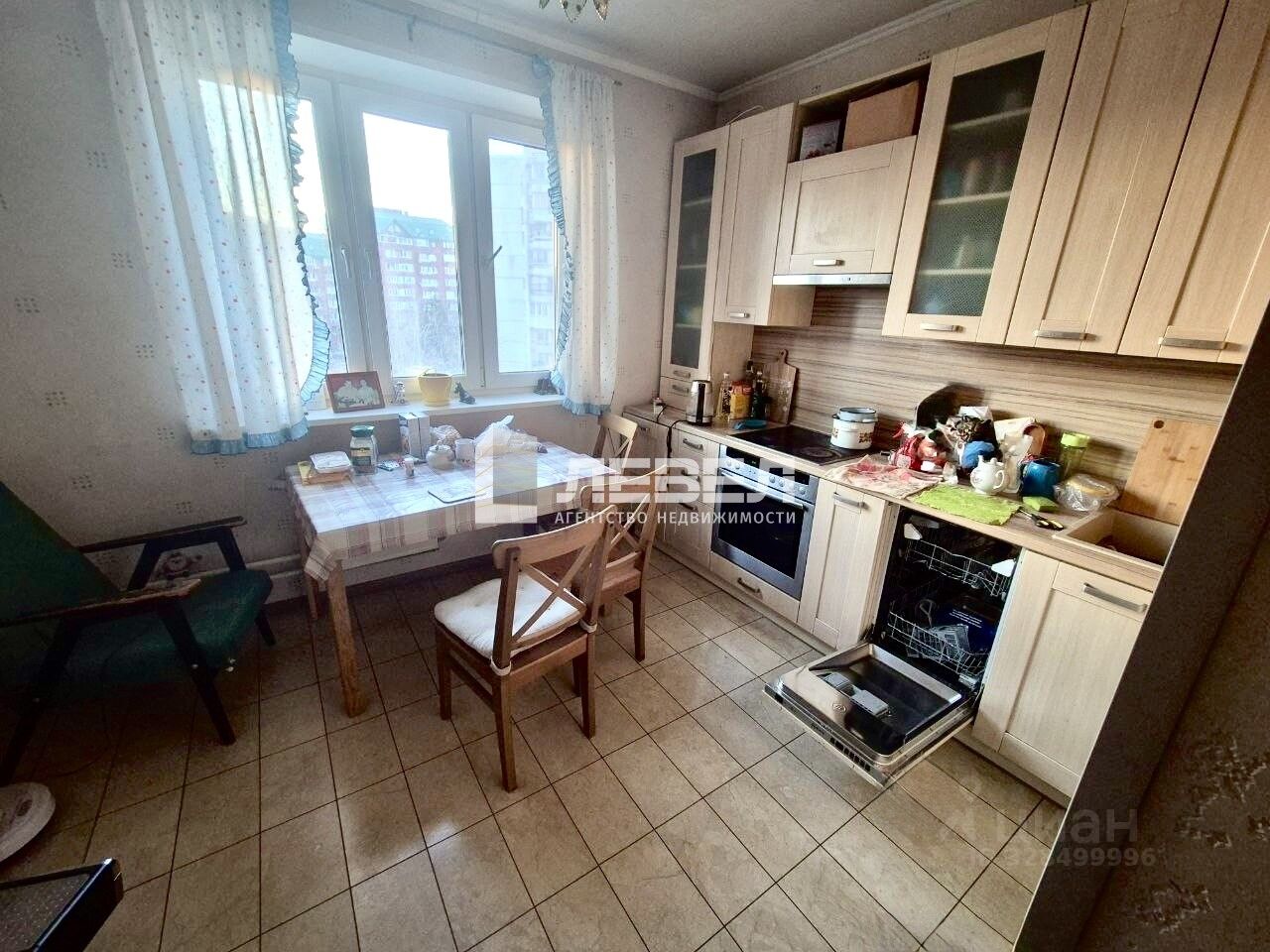 Продажа 3-комн квартиры на вторичном рынке Южнобутовская улица,  д. 51