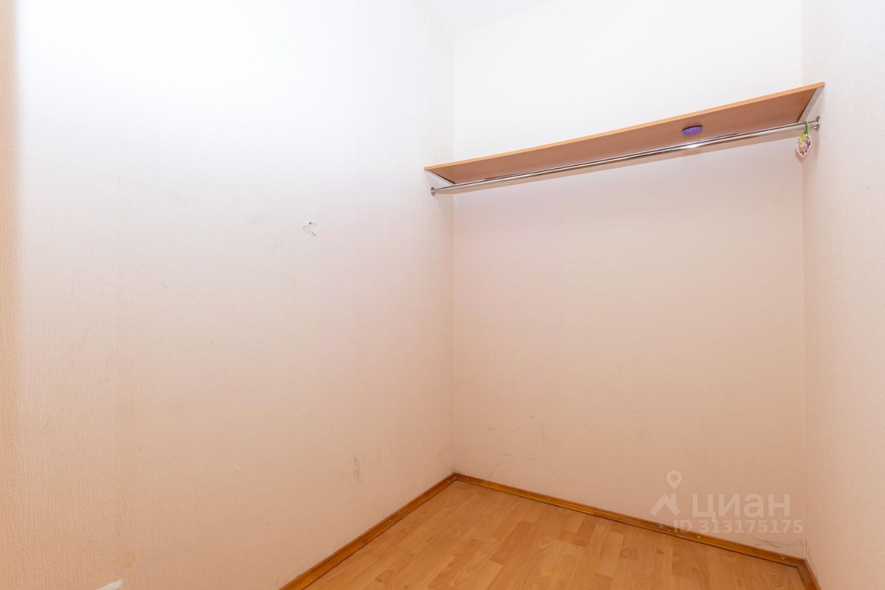 Продажа 2-комн квартиры на вторичном рынке 10-я Советская улица, 4-6