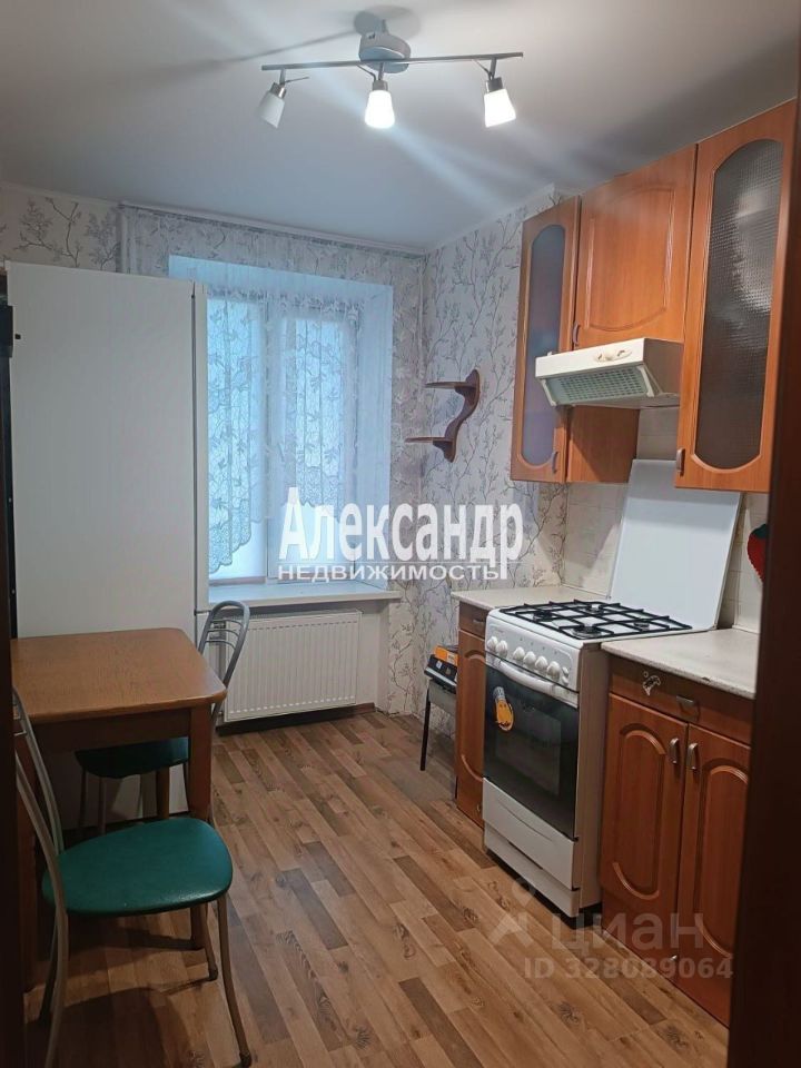 Аренда 1-комн квартиры на вторичном рынке Светлановский проспект, 35