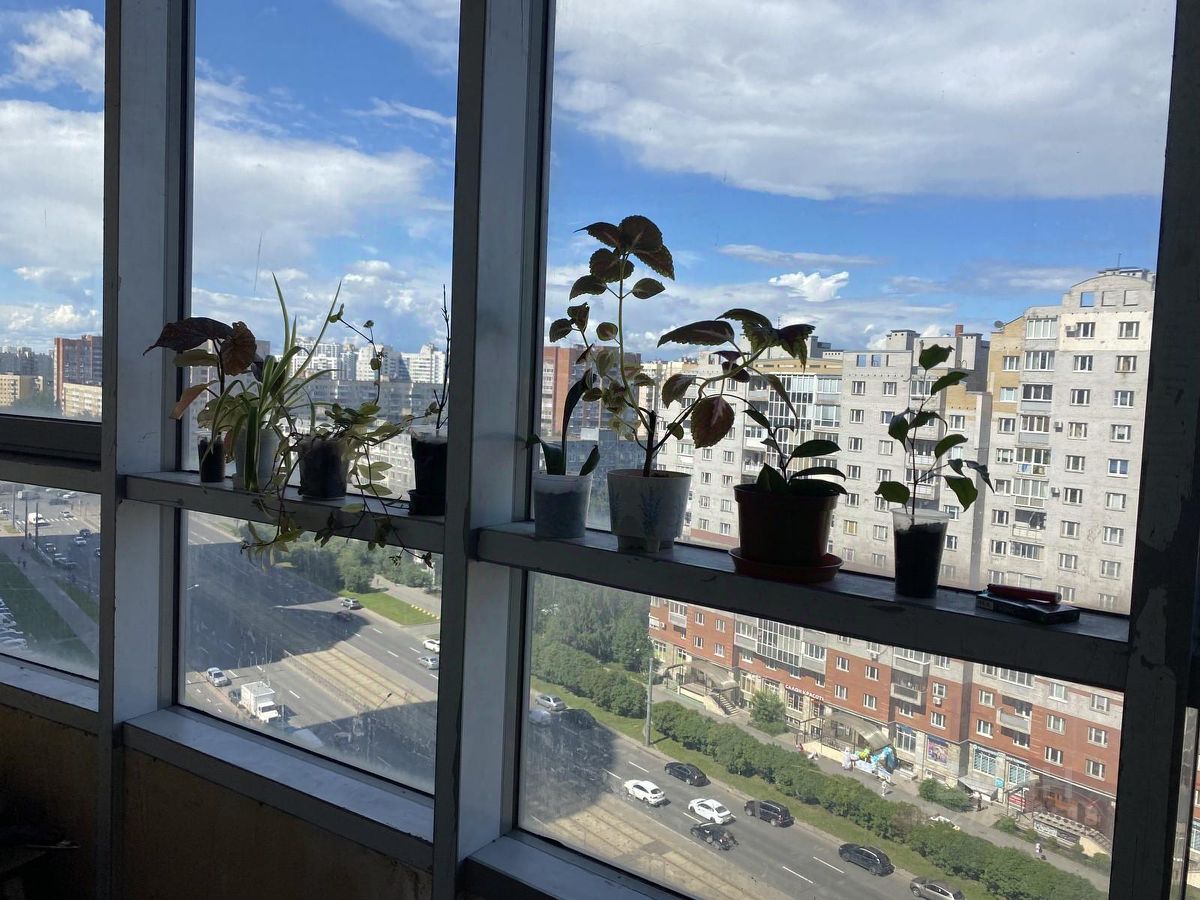 Продажа 3-комн квартиры на вторичном рынке проспект Луначарского, 15к1