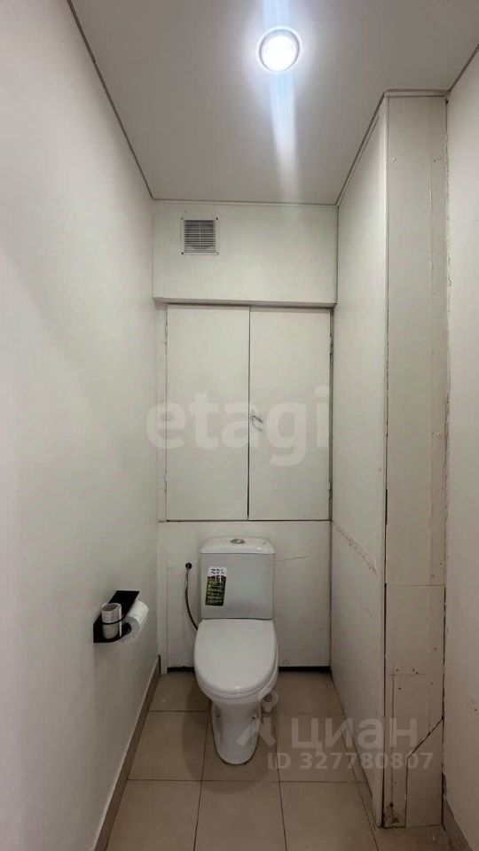 Продажа 2-комн квартиры на вторичном рынке Изюмская улица, 49к1