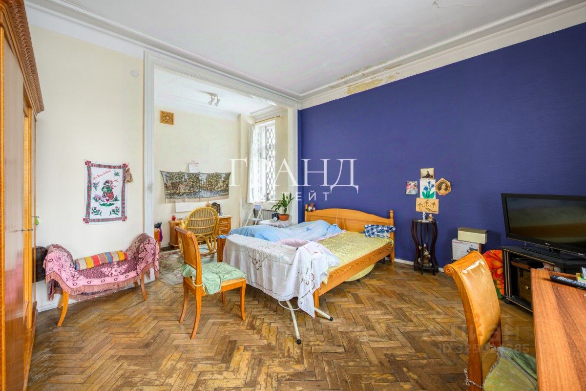 Продажа 4-комн квартиры на вторичном рынке улица Новый Арбат, 30/9