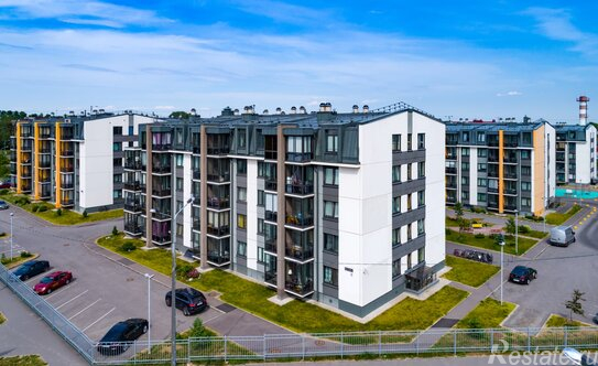 Продажа 2-комн квартиры на вторичном рынке Пушкин г, Камероновская ул,  д. 3 к1