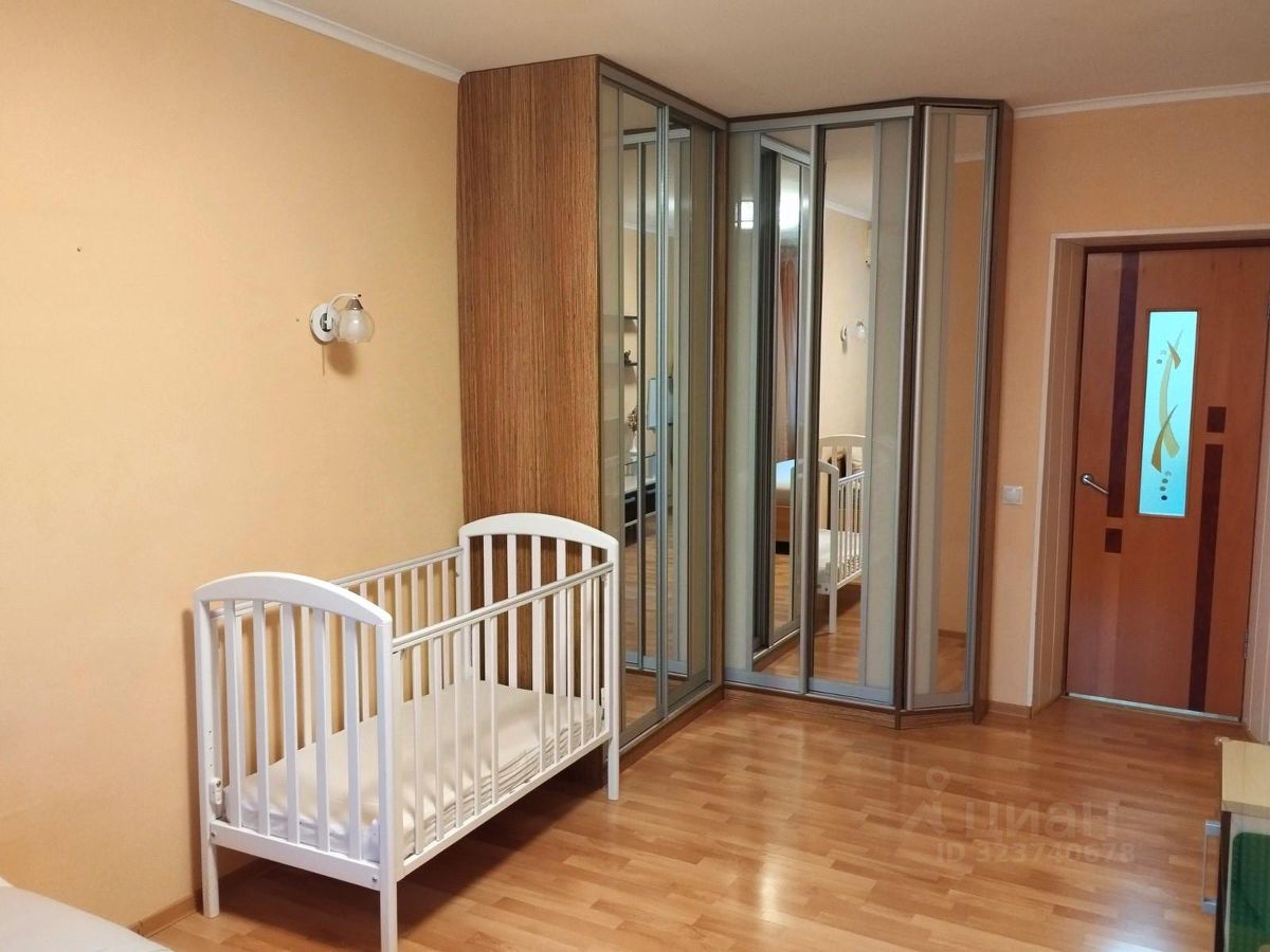 Продажа 3-комн квартиры на вторичном рынке Снежная улица, 14К1