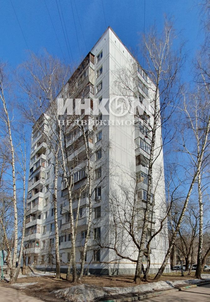 Продажа 2-комн квартиры на вторичном рынке Попутная улица, 1К2