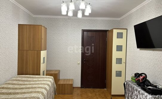 Продажа 3-комн квартиры на вторичном рынке Палехская улица,  д. 5