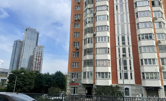 Продажа 2-комн квартиры на вторичном рынке Очаковская Б. ул,  д. 3