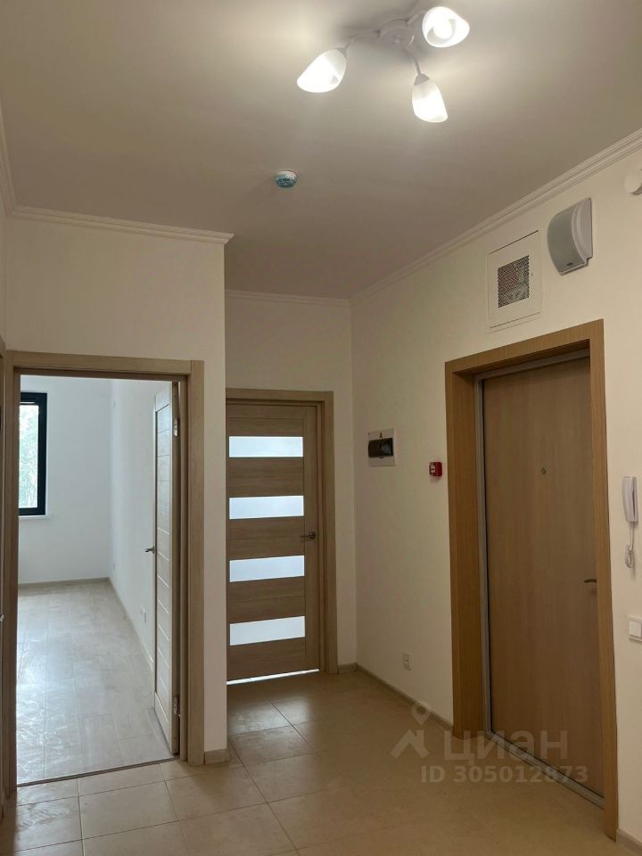 Продажа 3-комн квартиры на вторичном рынке Русаковская улица, 2