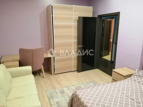 Продажа 3-комн квартиры на вторичном рынке Большая Московская улица,  д. 15