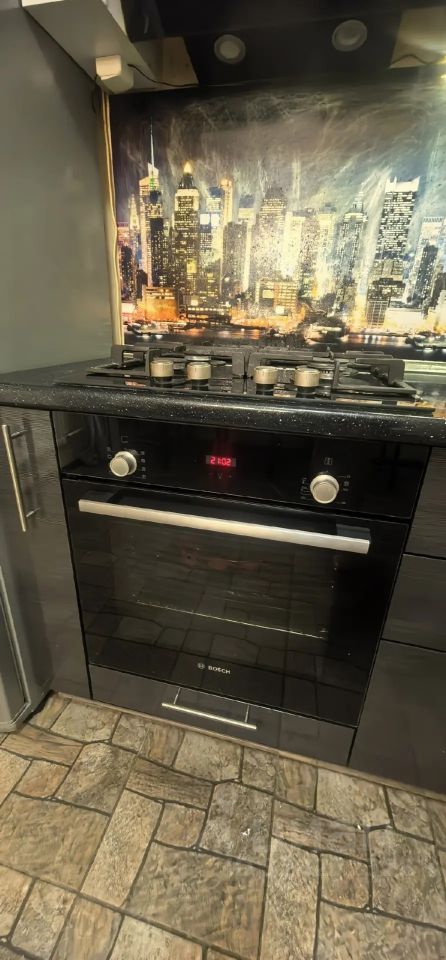 Продажа 1-комн квартиры на вторичном рынке Имени Свердлова пгт, проезд Западный, 10