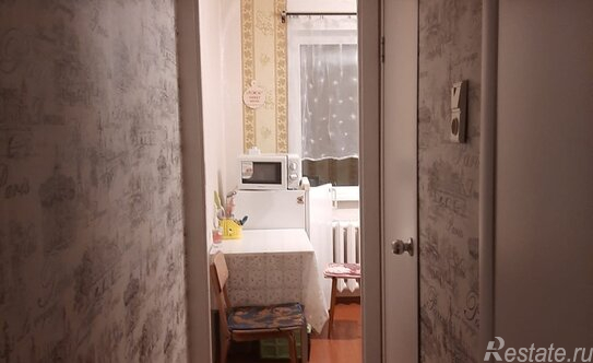 Продажа 1-комн квартиры на вторичном рынке Починок, улица Леншоссе,  д. 13