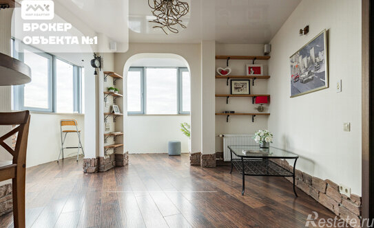 Продажа 2-комн квартиры на вторичном рынке Новолитовская улица,  д. 4