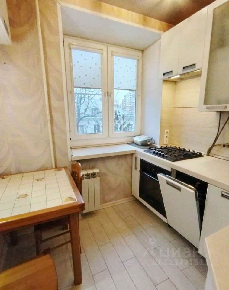 Аренда 2-комн квартиры на вторичном рынке Химки, Пролетарская улица, 25