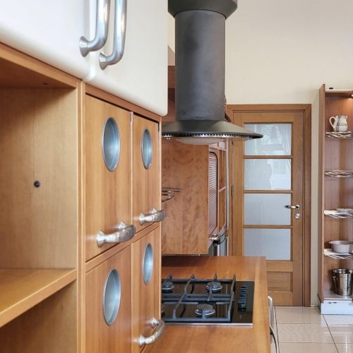 4-комн квартира 13-я Васильевского острова линия, 44