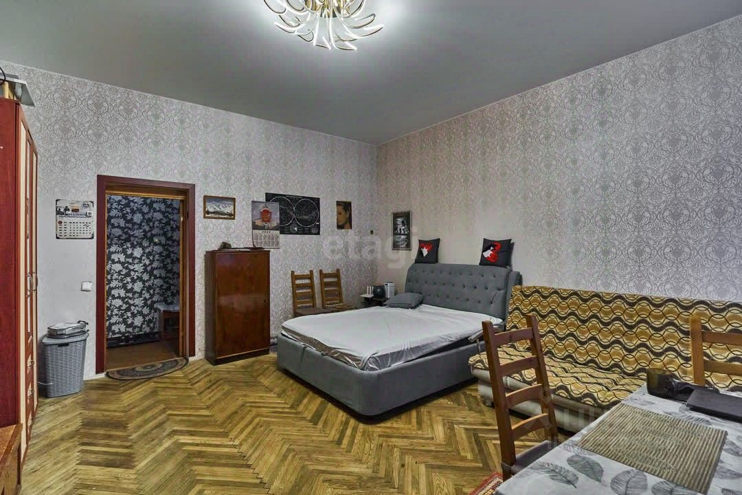 Продажа 4-комн квартиры на вторичном рынке Старорусская улица, 5/3