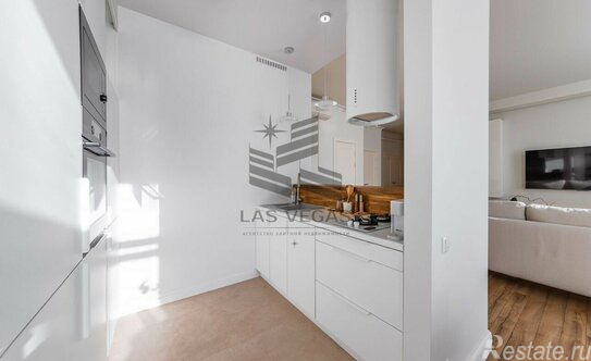 Аренда 2-комн квартиры на вторичном рынке Морская Б. ул,  д. 7