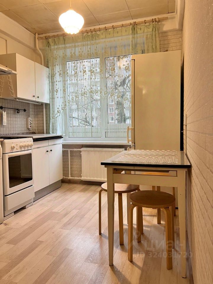 Продажа 2-комн квартиры на вторичном рынке Тихорецкий проспект, 27К2