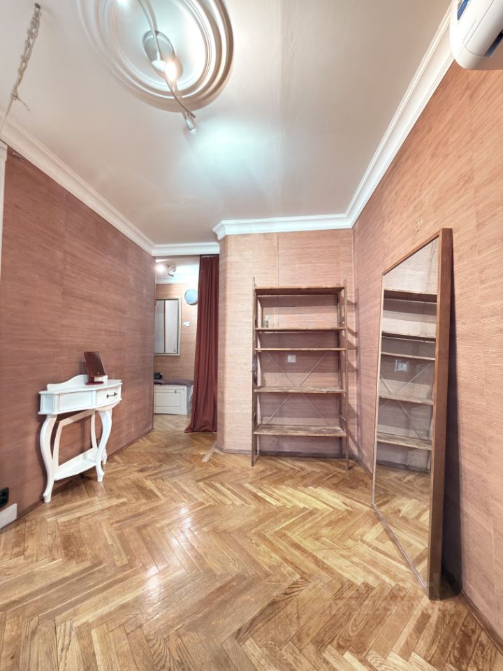 Аренда 2-комн квартиры на вторичном рынке 3-я Владимирская улица, 22/22