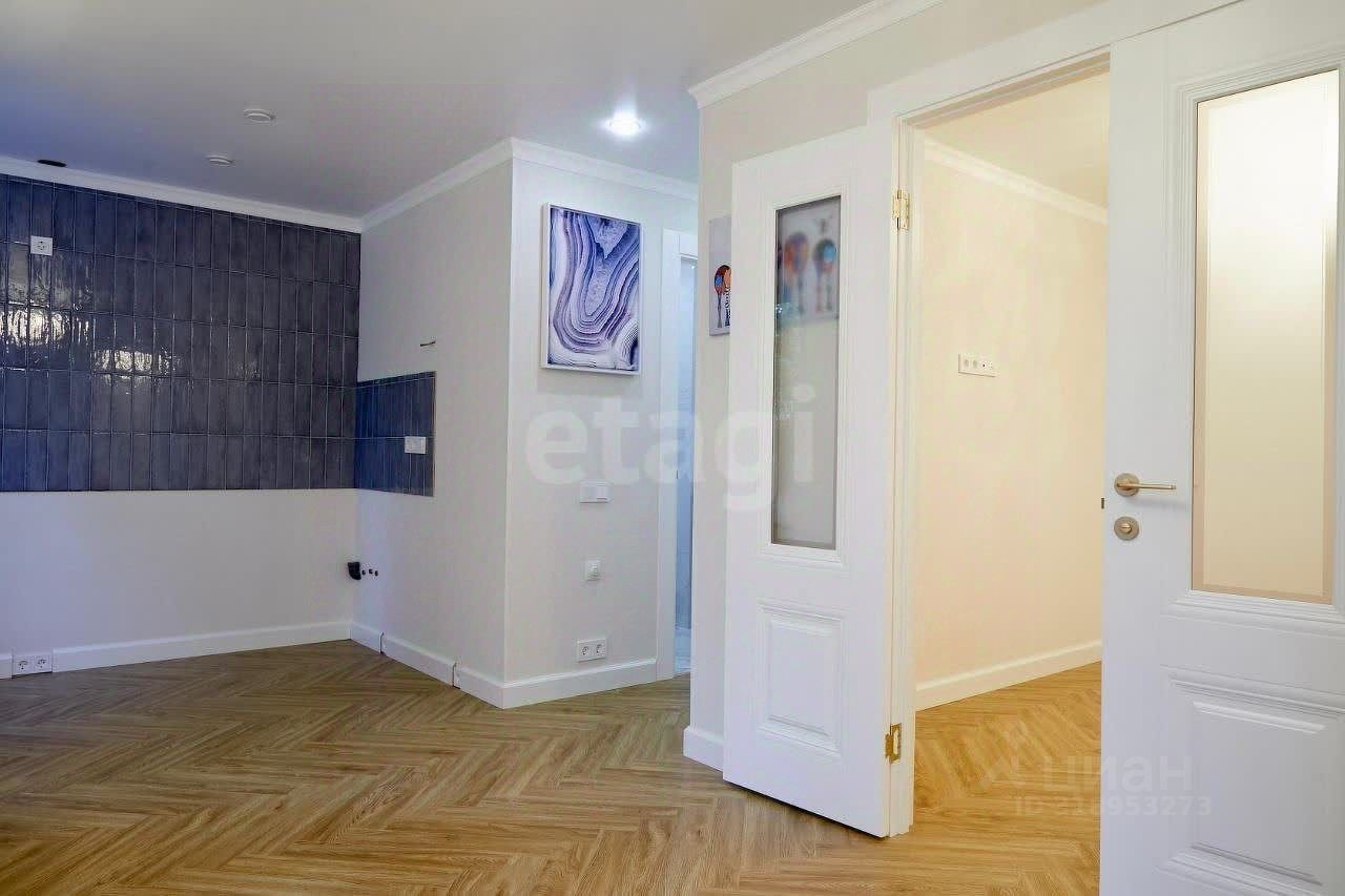 Продажа 2-комн квартиры на вторичном рынке улица Гарибальди, 8К4