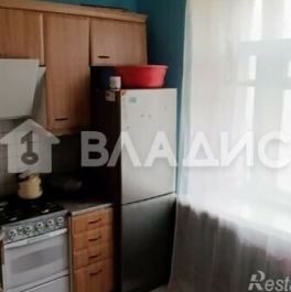 Продажа 3-комн квартиры на вторичном рынке улица Ватутина,  д. 13 к1