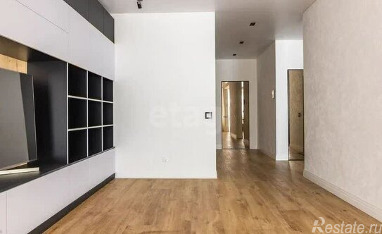 Продажа 2-комн квартиры на вторичном рынке Петергофское ш,  д. 45