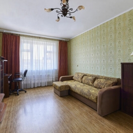 Продажа 1-комн квартиры на вторичном рынке Есенина ул,  д. 16,  к. 1