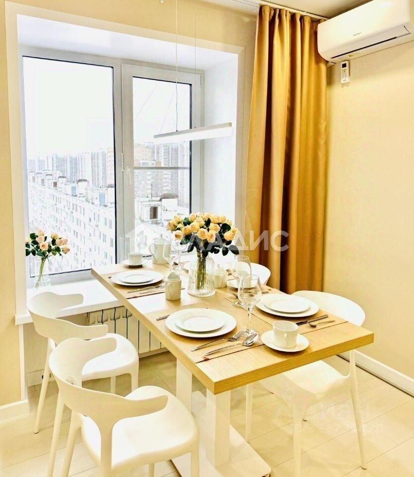 Продажа 2-комн квартиры на вторичном рынке Шенкурский проезд, 14