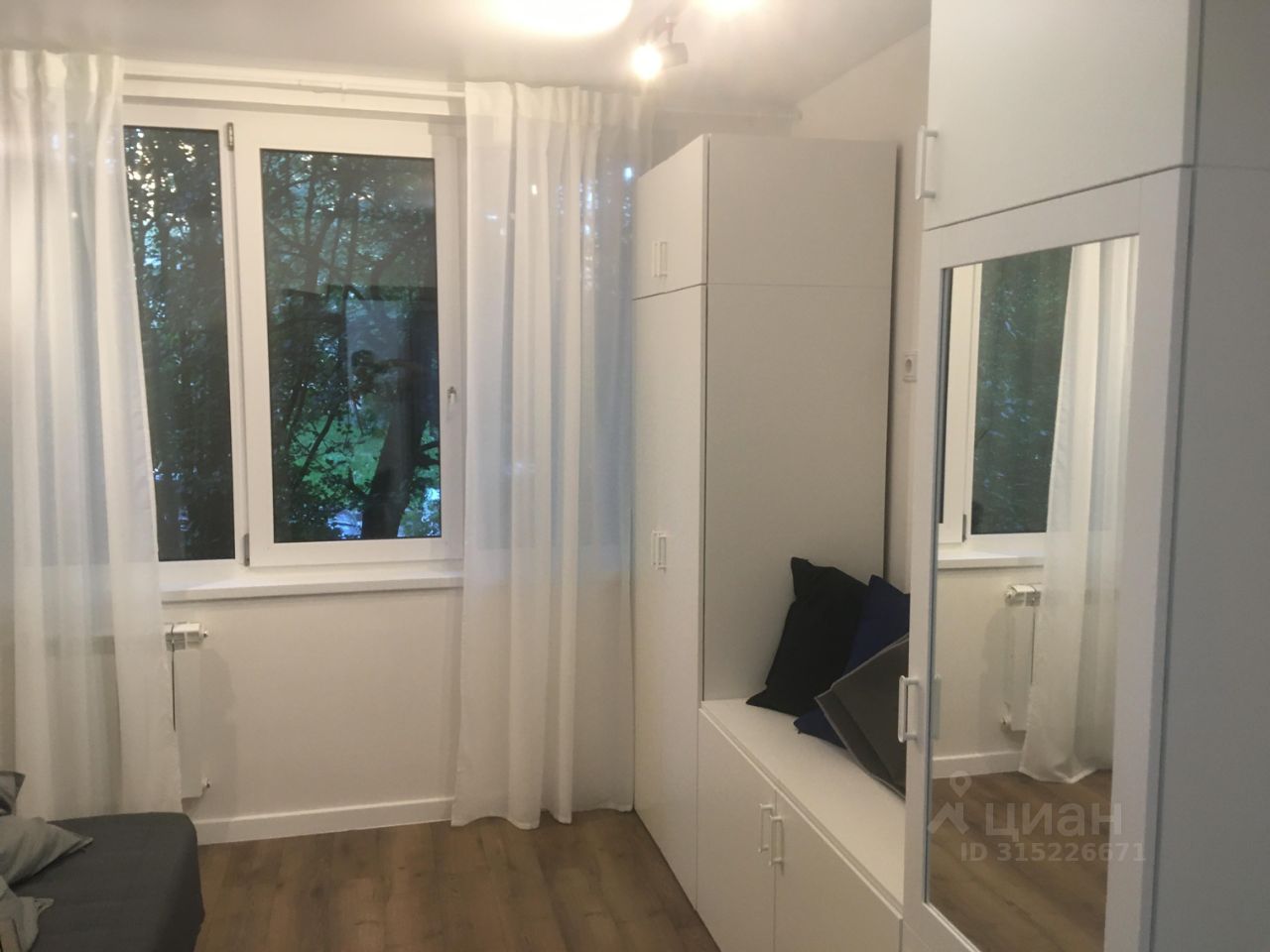 Продажа 4-комн квартиры на вторичном рынке проспект Художников, 31К1