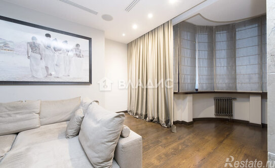 Продажа 6-комн квартиры на вторичном рынке Октябрьский переулок,  д. 5