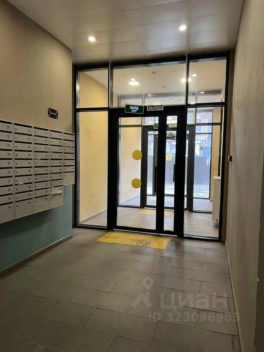 Продажа 2-комн квартиры на вторичном рынке проспект Куприна, 36к2