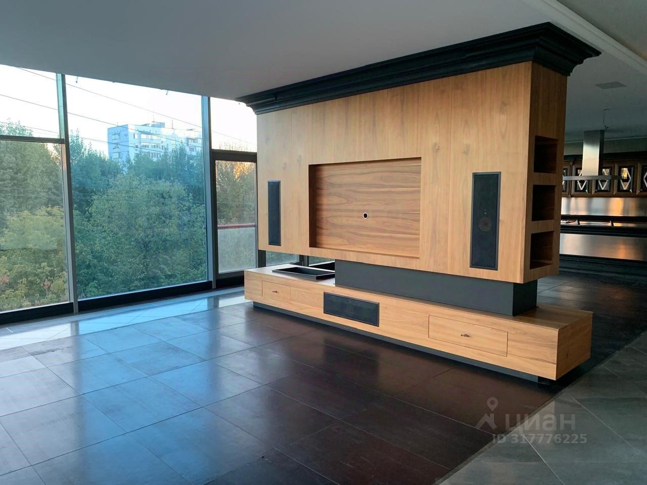 Продажа 5-комн квартиры на вторичном рынке улица Климашкина, 17С2