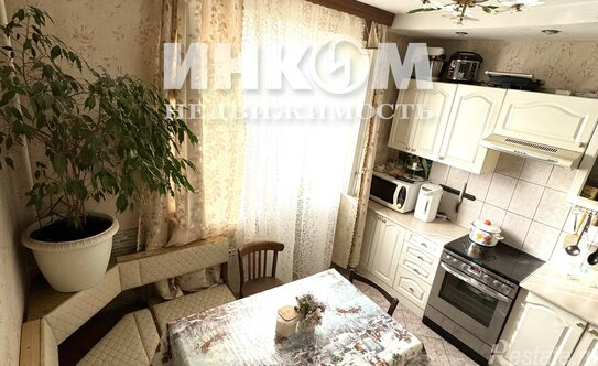 Продажа 3-комн квартиры на вторичном рынке ул Новопеределкинская,  д. 10,  к. 1