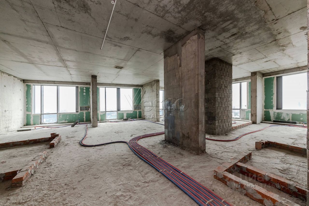 Продажа 5-комн квартиры на вторичном рынке Мосфильмовская улица, 8