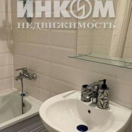 Продажа 1-комн квартиры на вторичном рынке Заревый проезд,  д. 9