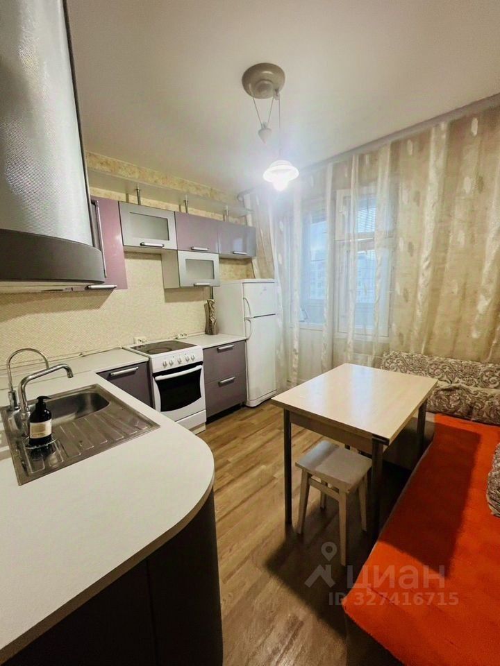 Продажа 1-комн квартиры на вторичном рынке улица Бадаева, 8к1