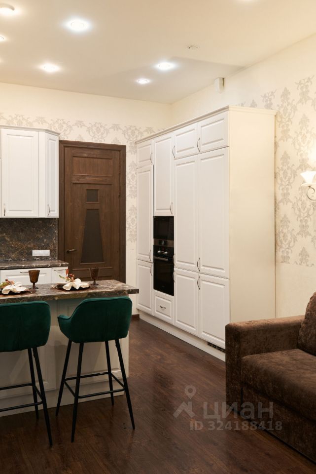 Продажа 2-комн квартиры на вторичном рынке переулок Басков, 24