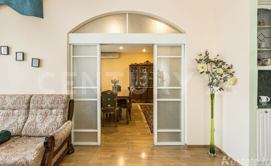 Продажа 2-комн квартиры на вторичном рынке Старокачаловская улица,  д. 4