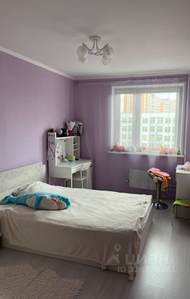 Продажа 3-комн квартиры на вторичном рынке улица Марьинский Парк, 17К2