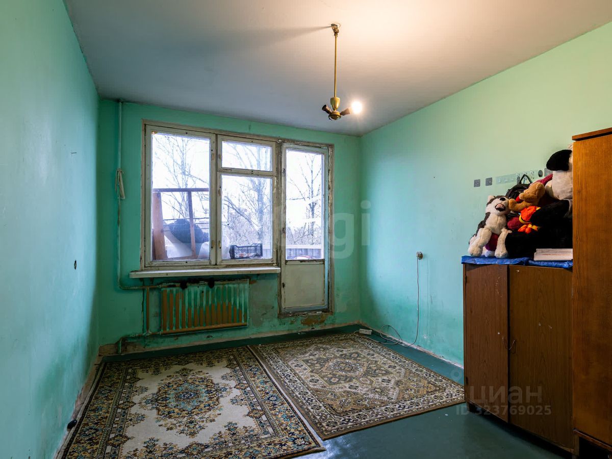 Продажа 3-комн квартиры на вторичном рынке Софийская улица, 55