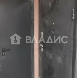 Продажа 1-комн квартиры на вторичном рынке бульвар Головнина,  д. 3 к1