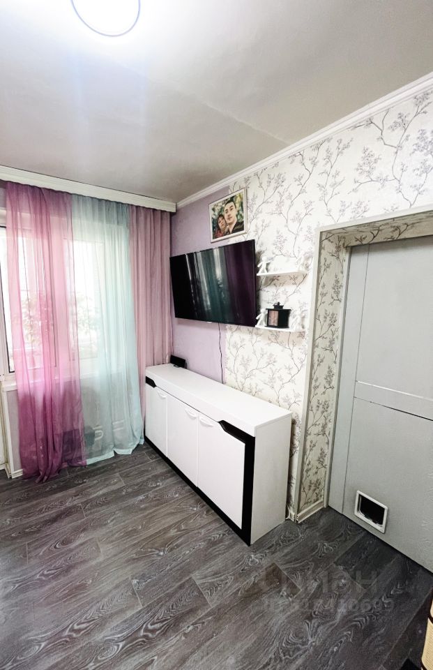 Продажа 2-комн квартиры на вторичном рынке Производственная улица, 5