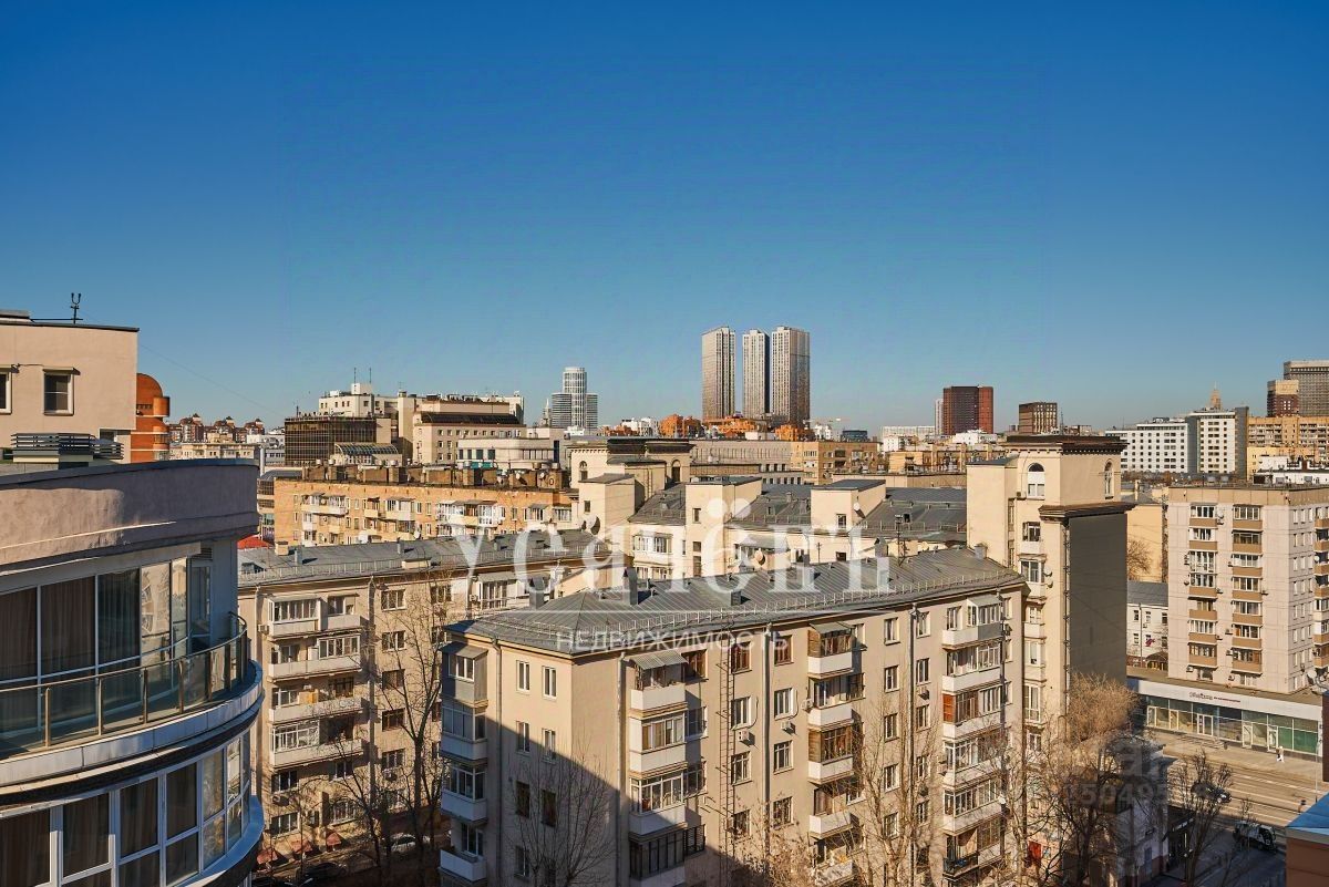 Продажа 4-комн квартиры на вторичном рынке Дружинниковская улица, 15А