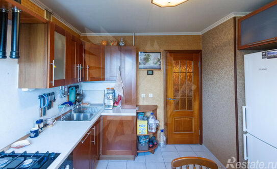 Продажа 2-комн квартиры на вторичном рынке улица Паршина,  д. 19