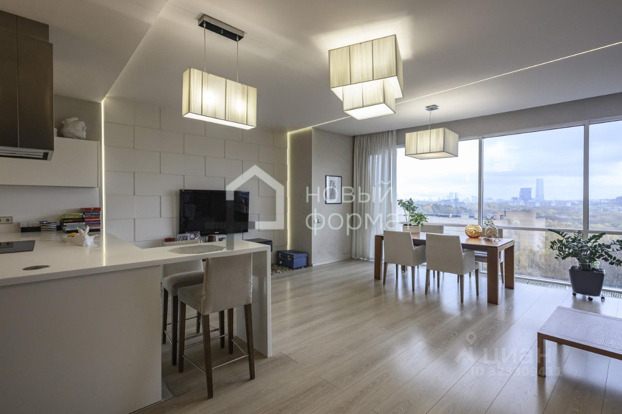 Продажа 3-комн квартиры на вторичном рынке Нежинская улица, 1к1