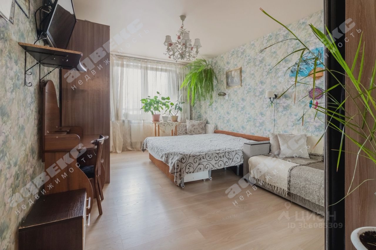 Продажа 3-комн квартиры на вторичном рынке Шуваловский проспект, 37к1