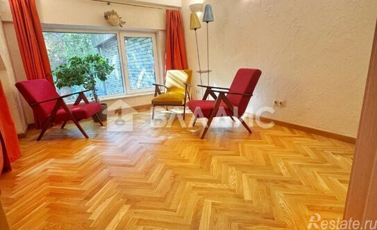 Продажа 2-комн квартиры на вторичном рынке Домодедовская улица,  д. 4